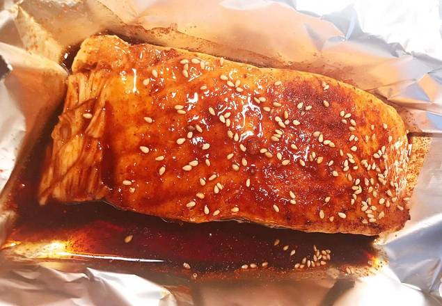 Grilled Salmon 烤三文鱼